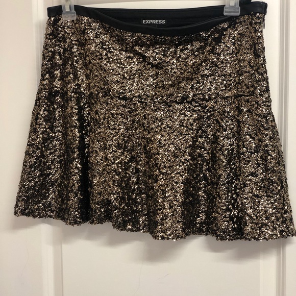 Fancy skirt - Picture 4 of 6